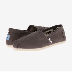 Toms Classics Canvas Grey Slip-On 7.5 shoe